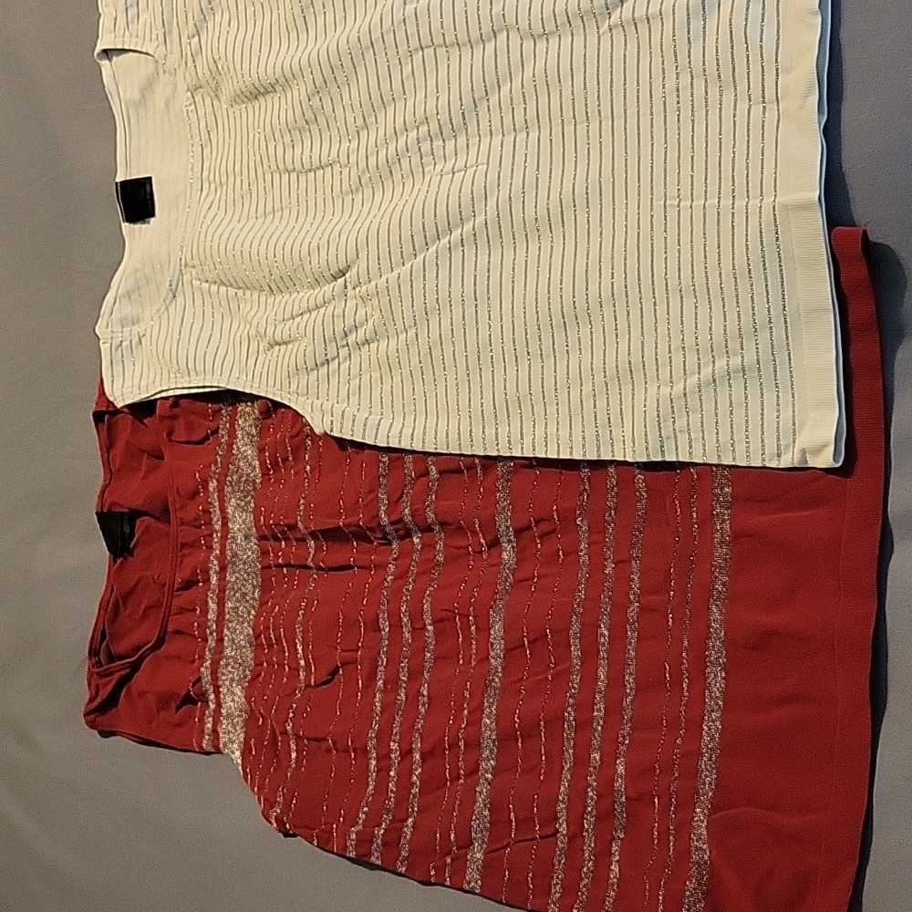 Set of 2x large sleeveless  tops